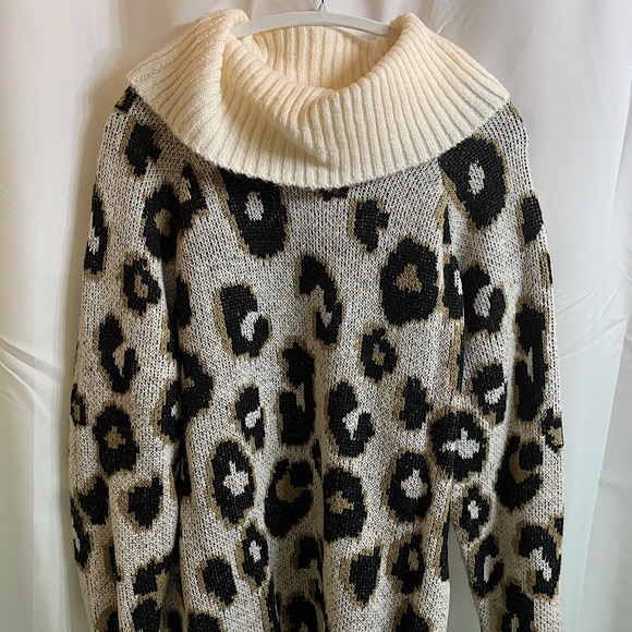 SO Sweaters - Super cute cowl neck So brand sweater! Size XXL